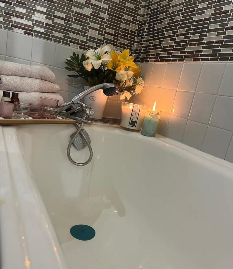 Le Bon Emplacement Apartment Аржантьой Екстериор снимка