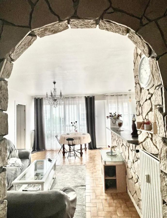 Le Bon Emplacement Apartment Аржантьой Екстериор снимка